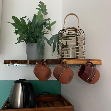 Le Petit Bali - Studio - Wifi - Parking - Coeur De Ville Pont-lʼAbbé Εξωτερικό φωτογραφία